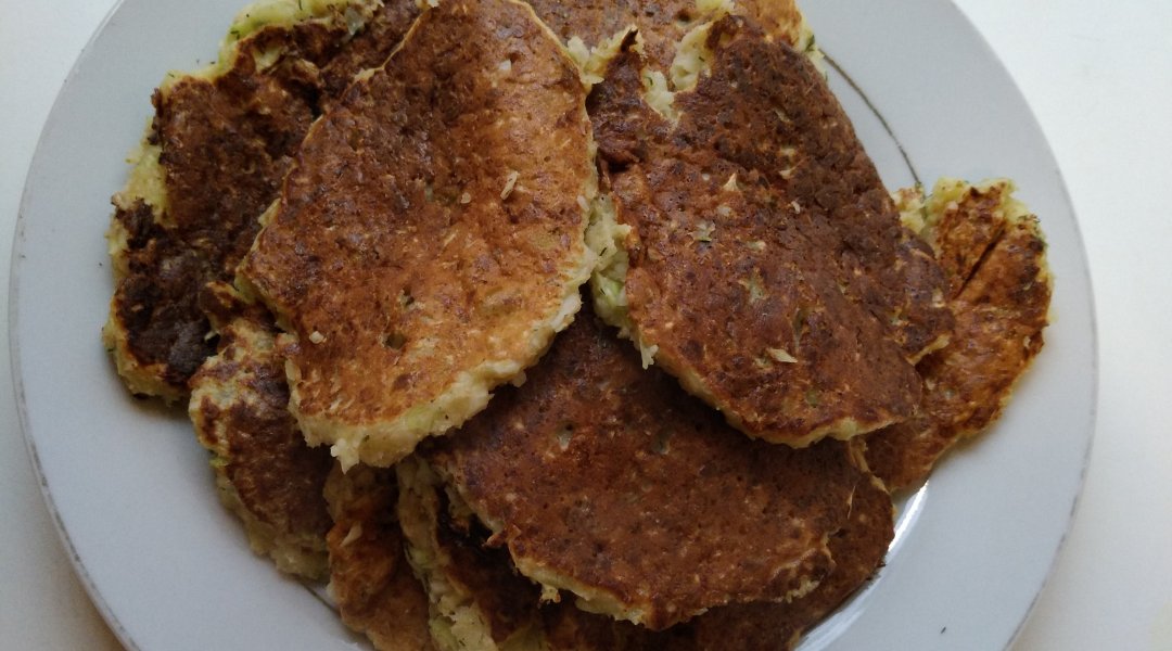 Капустные оладушки на кефире – пошаговый рецепт приготовления с фото