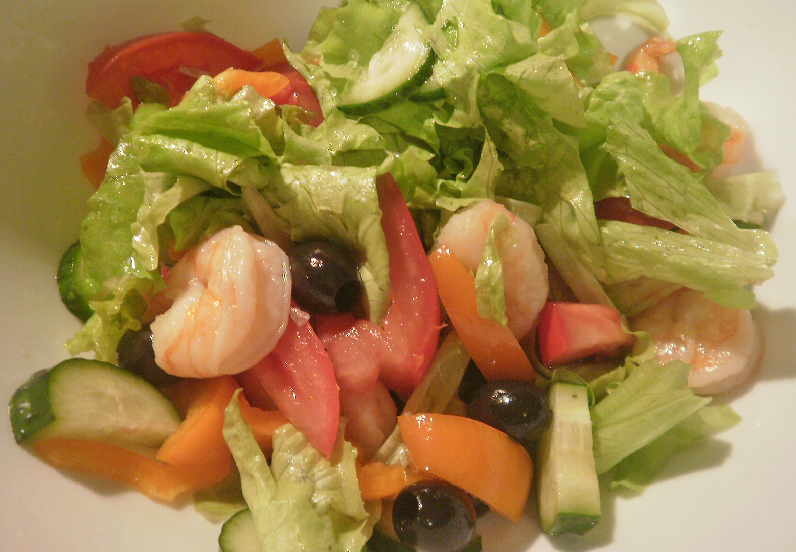 Салат из свежих овощей с маслом