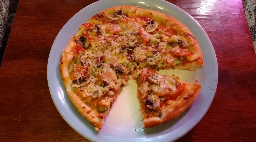 Микро- и макроэлементы в Пицца с луком и сыром